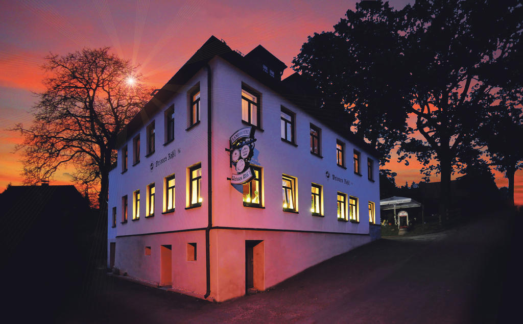 Landhotel Weisses Roess'L Adorf エクステリア 写真