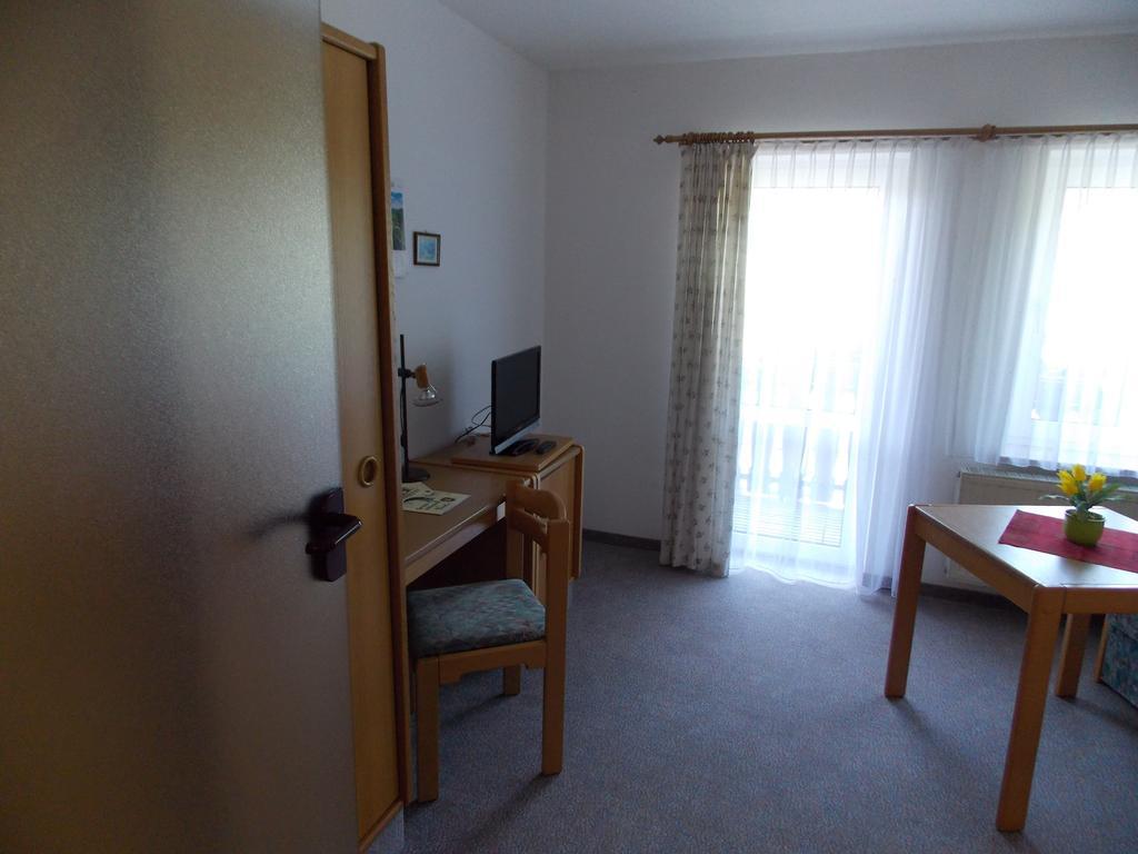 Landhotel Weisses Roess'L Adorf 部屋 写真
