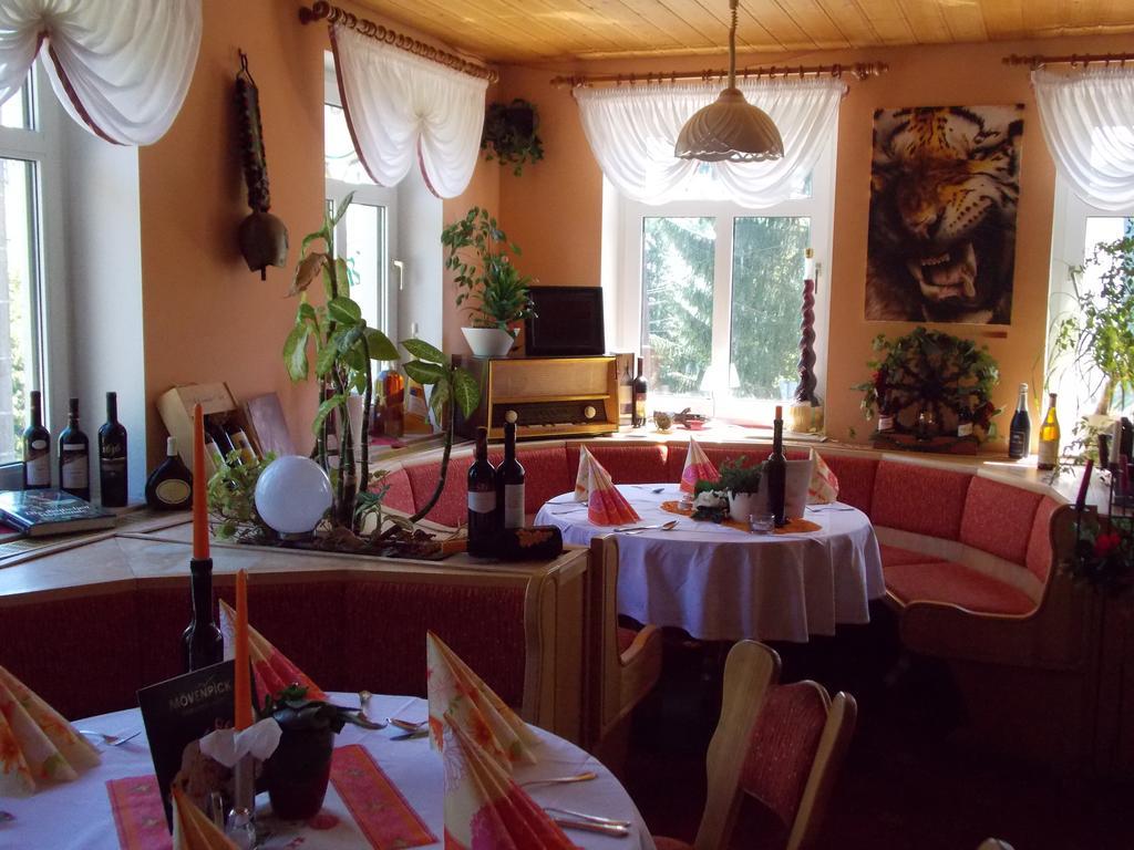 Landhotel Weisses Roess'L Adorf エクステリア 写真