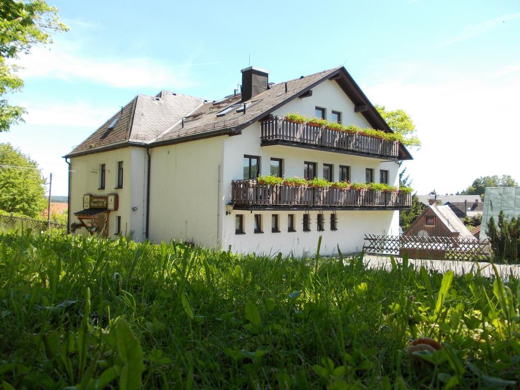 Landhotel Weisses Roess'L Adorf エクステリア 写真