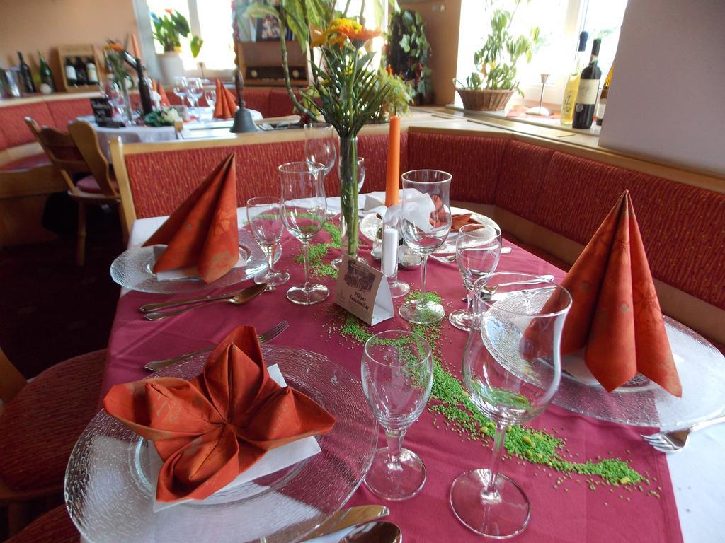 Landhotel Weisses Roess'L Adorf エクステリア 写真
